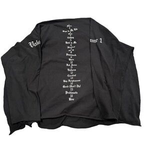 YZY long sleeve size L